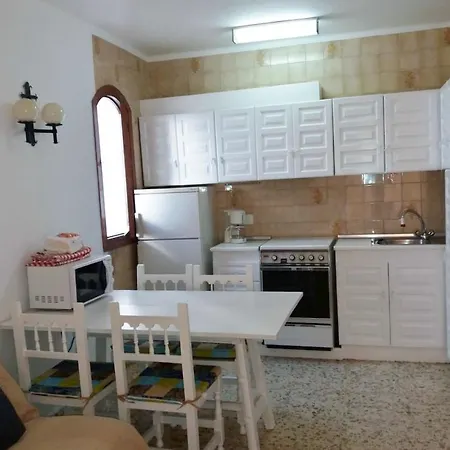 Dianes Holidays Apartman *